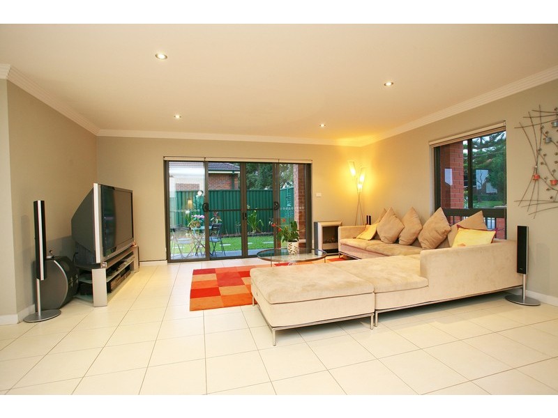 16 Munmurra Road, Riverwood NSW 2210