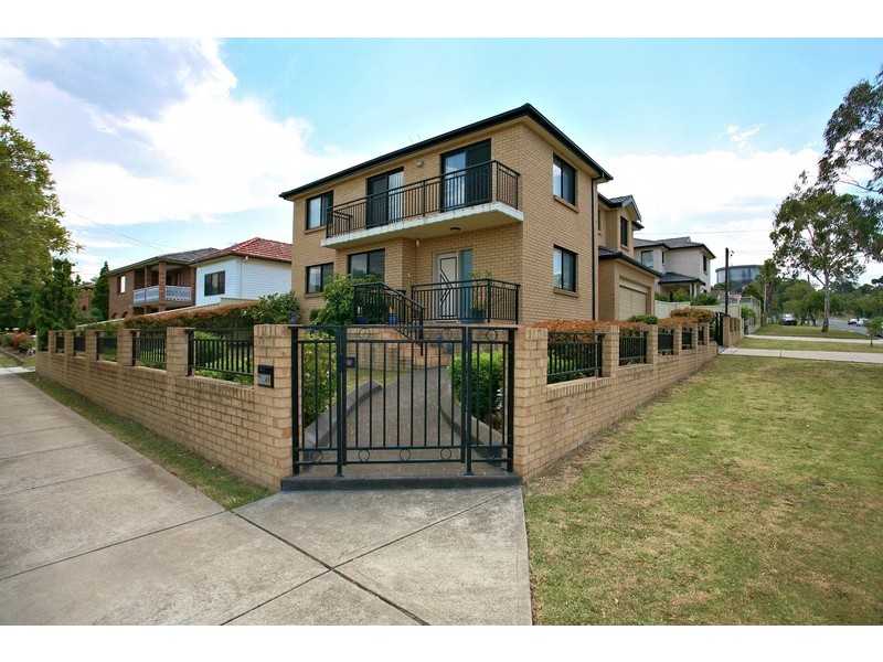 49 Albion Street, Roselands NSW 2196