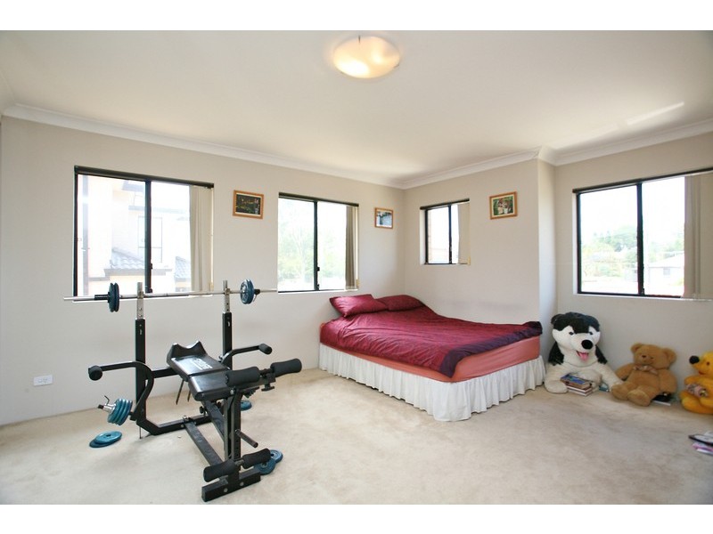 49 Albion Street, Roselands NSW 2196