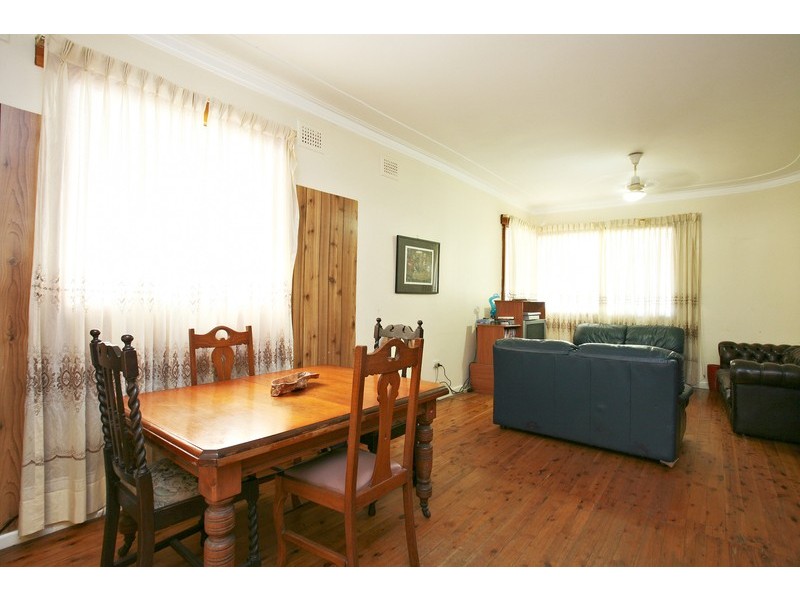 135 Morts Road, Mortdale NSW 2223