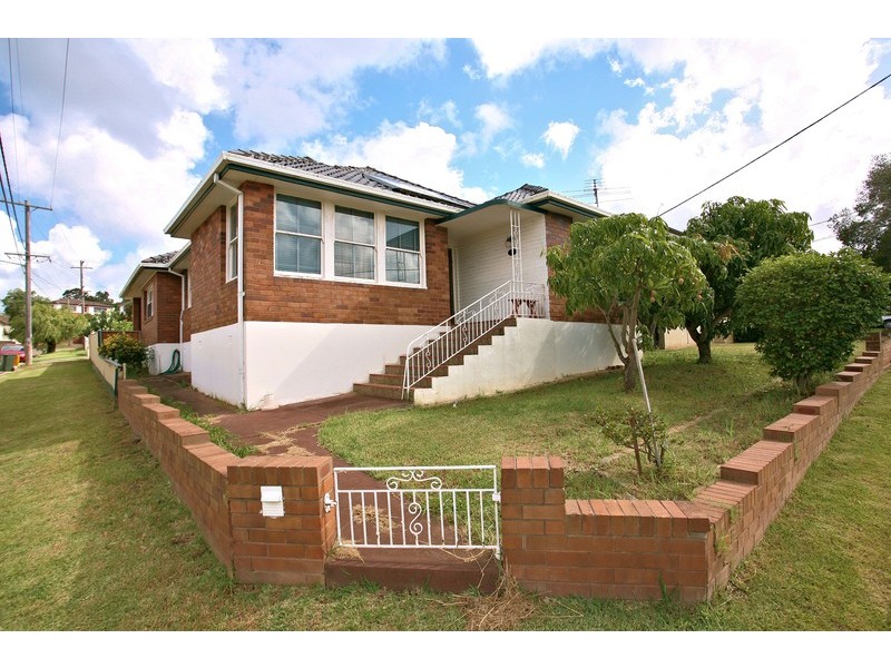 37 Bungalow Road, Peakhurst NSW 2210