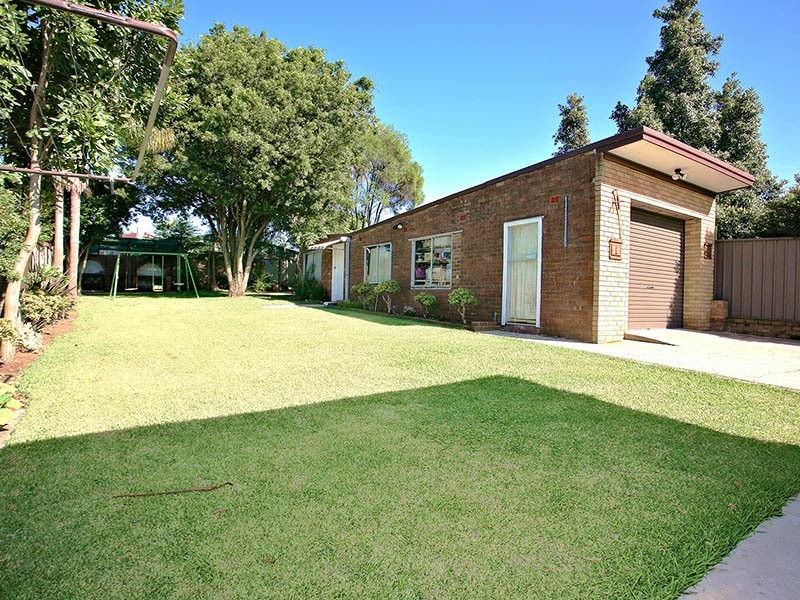 19 Clarke Nrth Street, Peakhurst NSW 2210