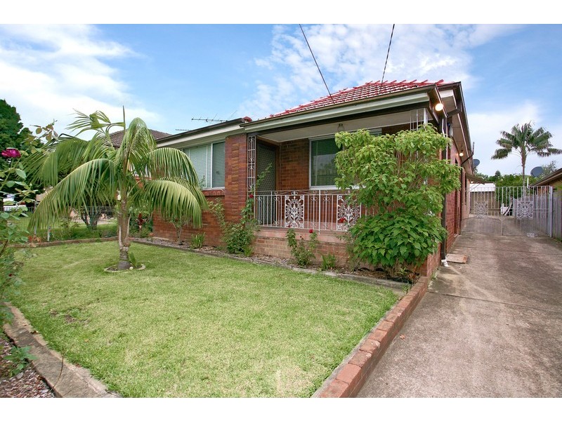 4 Mabel Street, Kingsgrove NSW 2208