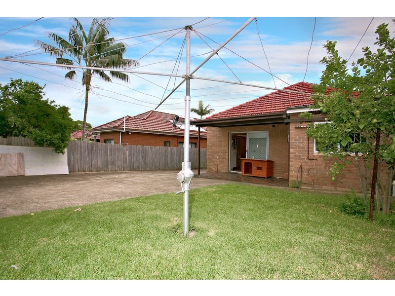 4 Mabel Street, Kingsgrove NSW 2208