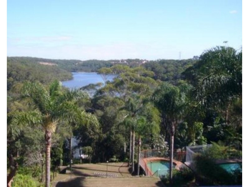 18 Moons Avenue, Lugarno NSW 2210