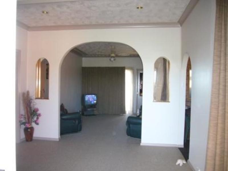 18 Moons Avenue, Lugarno NSW 2210