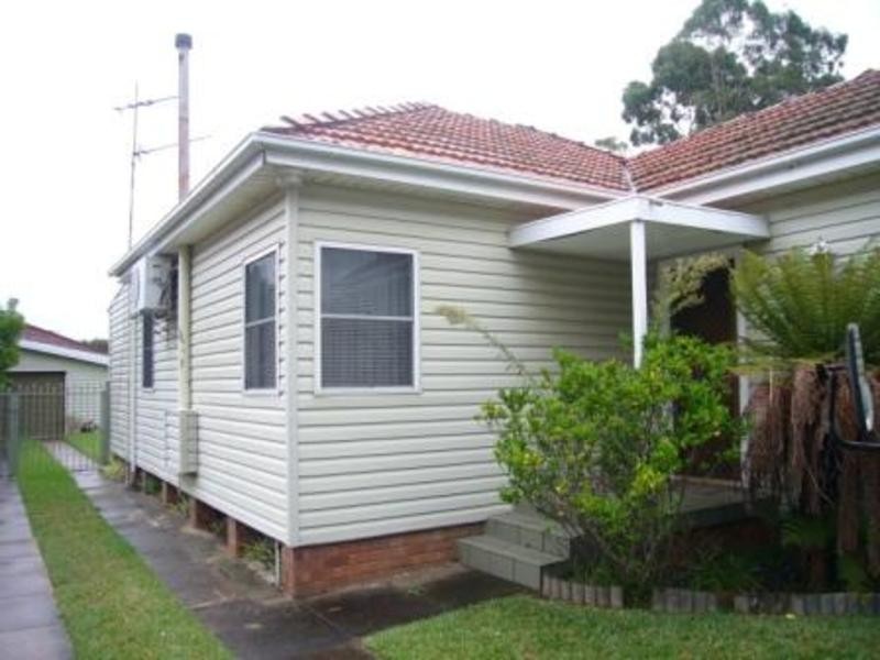 16 Rogers Street, Roselands NSW 2196