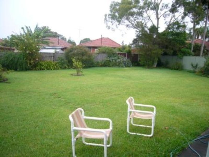 16 Rogers Street, Roselands NSW 2196