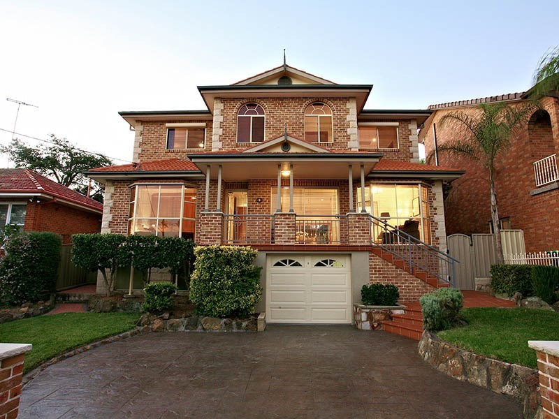 5 Westella Avenue, Roselands NSW 2196