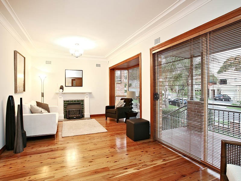 5 Westella Avenue, Roselands NSW 2196