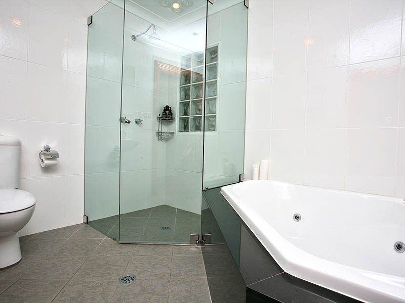 5 Westella Avenue, Roselands NSW 2196