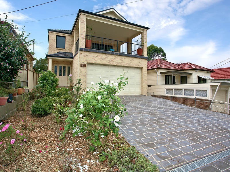 14 Bonds Road, Roselands NSW 2196