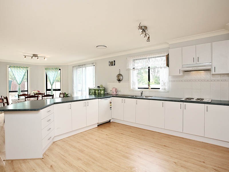 14 Bonds Road, Roselands NSW 2196