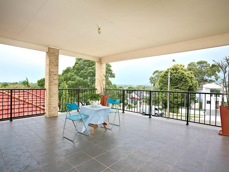 14 Bonds Road, Roselands NSW 2196