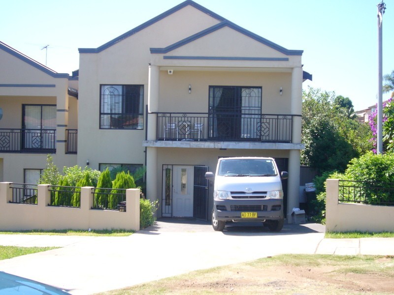 27 Bonds Road, Riverwood NSW 2210