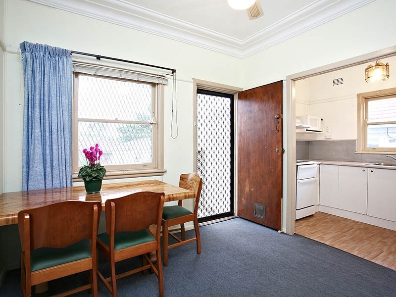 227 Moorefields Road, Roselands NSW 2196