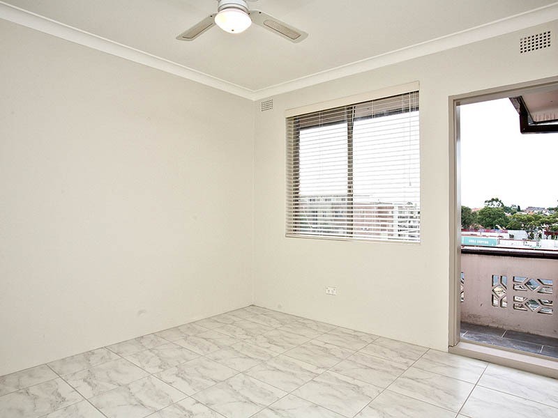 18/7 Phillip Street, Roselands NSW 2196