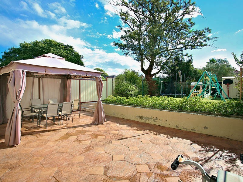 71 Payten Avenue, Roselands NSW 2196