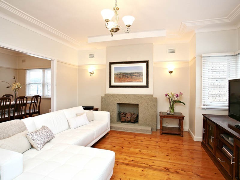 6 Munmurra Road, Riverwood NSW 2210