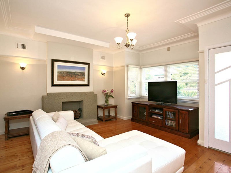 6 Munmurra Road, Riverwood NSW 2210