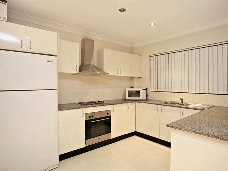 8/1 Hillview Street, Roselands NSW 2196