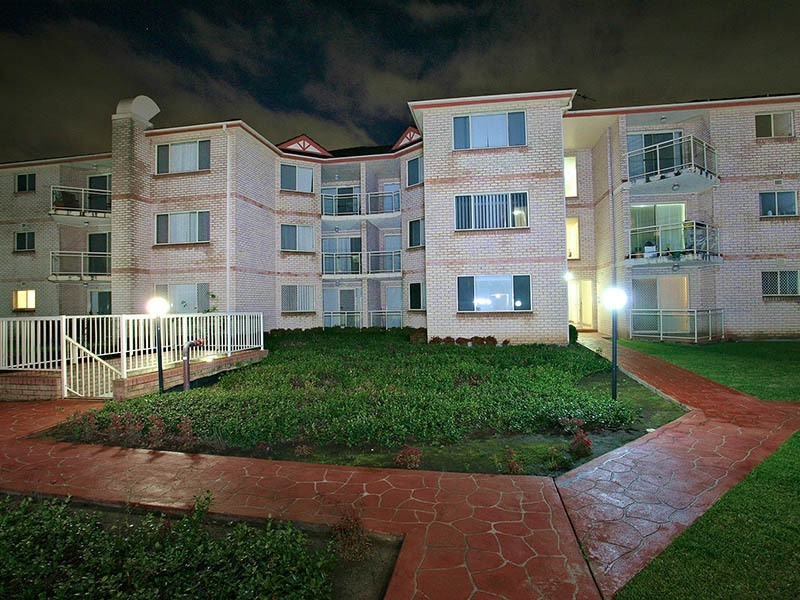 8/1 Hillview Street, Roselands NSW 2196