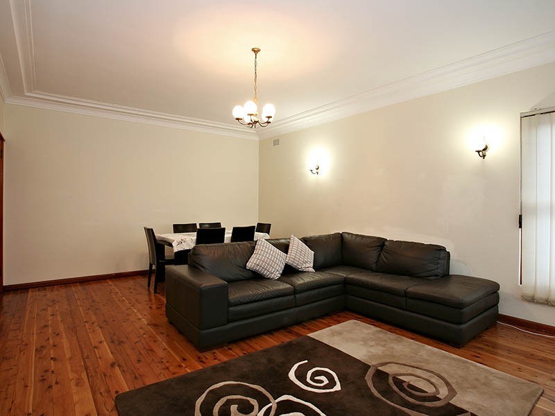 20 Wiggins Avenue, Beverly Hills NSW 2209