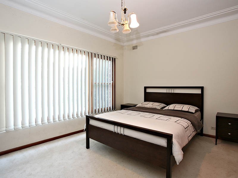20 Wiggins Avenue, Beverly Hills NSW 2209