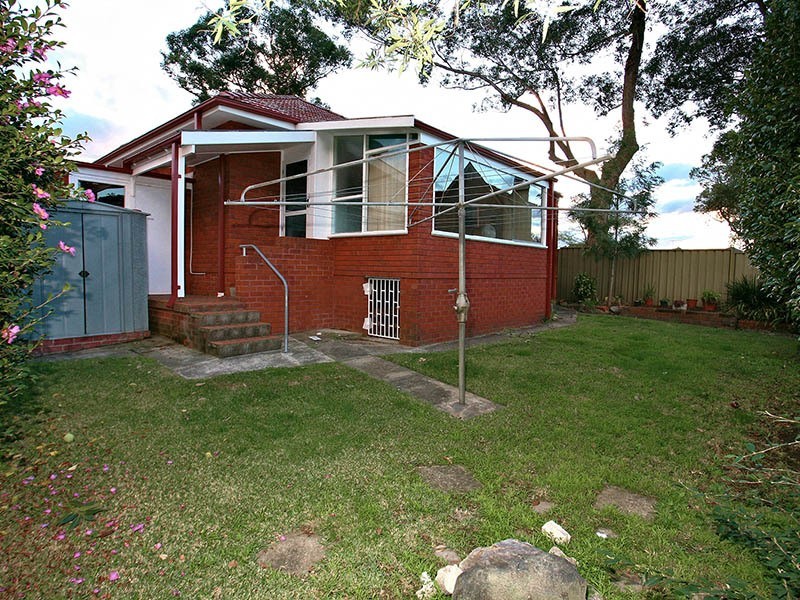 20 Wiggins Avenue, Beverly Hills NSW 2209