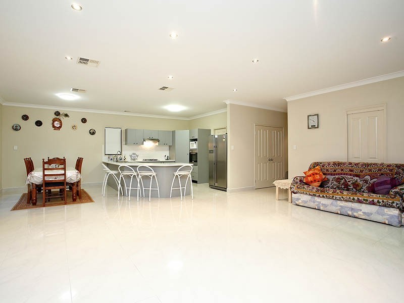 28 Lundy Avenue, Kingsgrove NSW 2208