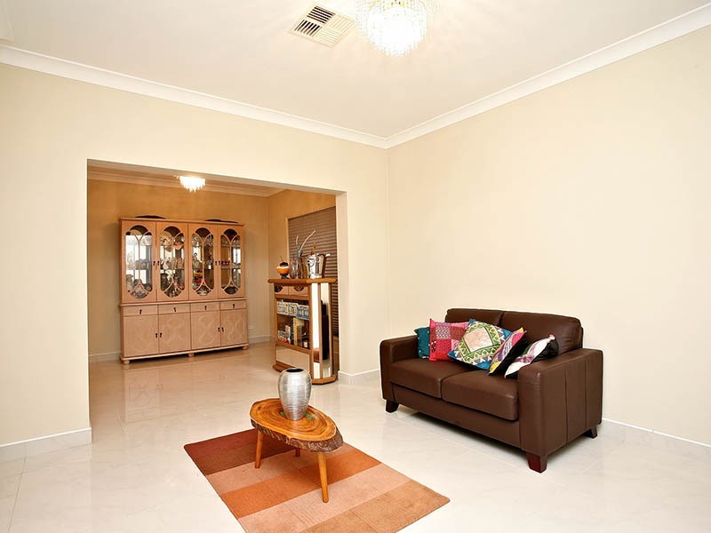 28 Lundy Avenue, Kingsgrove NSW 2208