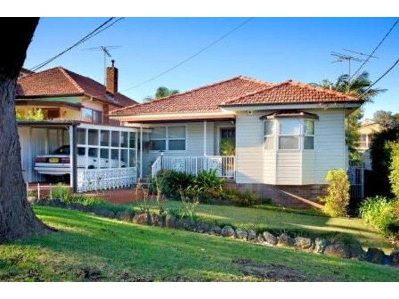 40 Rosebank Avenue, Kingsgrove NSW 2208