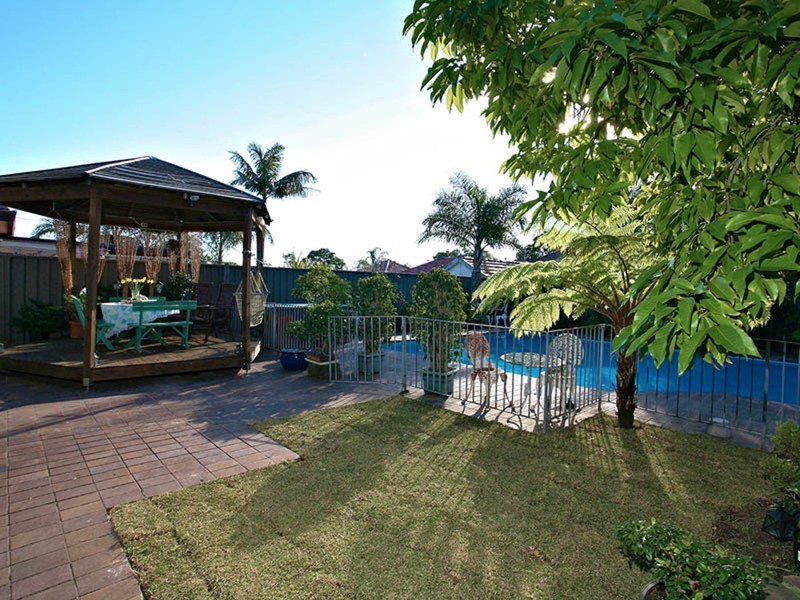 2 Kent Avenue, Roselands NSW 2196