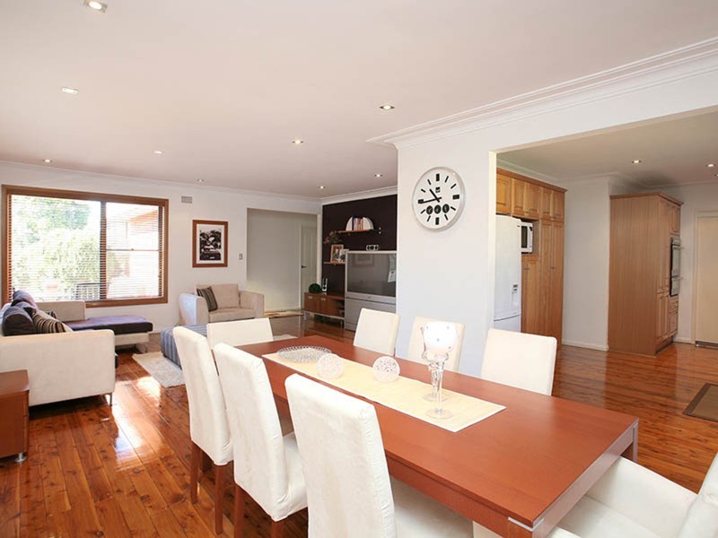 8 Enid Avenue, Roselands NSW 2196