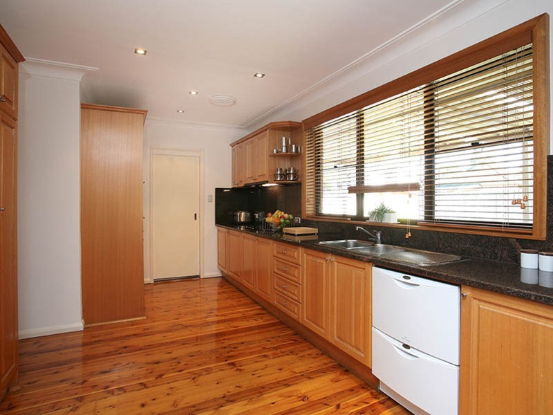 8 Enid Avenue, Roselands NSW 2196