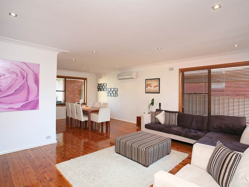 8 Enid Avenue, Roselands NSW 2196
