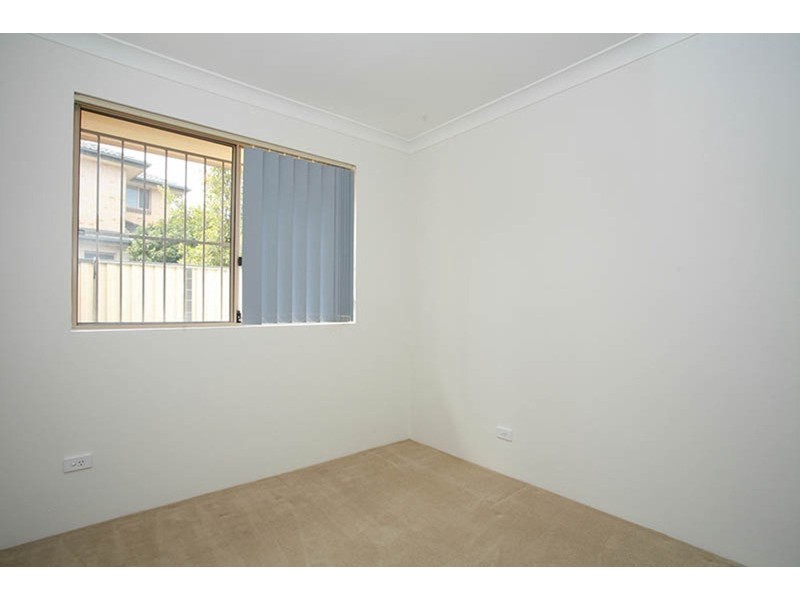 12/68-70 Bonds Road, Roselands NSW 2196