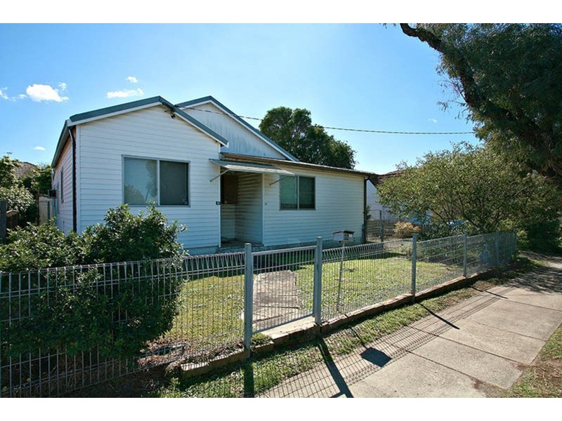 29 St Albans Road, Kingsgrove NSW 2208