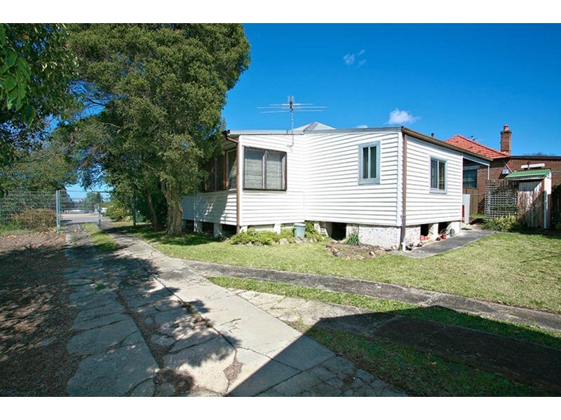 29 St Albans Road, Kingsgrove NSW 2208