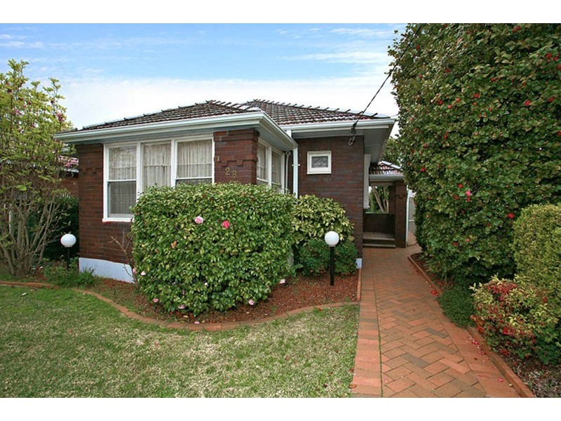 28 Lee Avenue, Beverly Hills NSW 2209