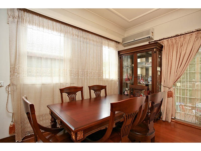 28 Lee Avenue, Beverly Hills NSW 2209