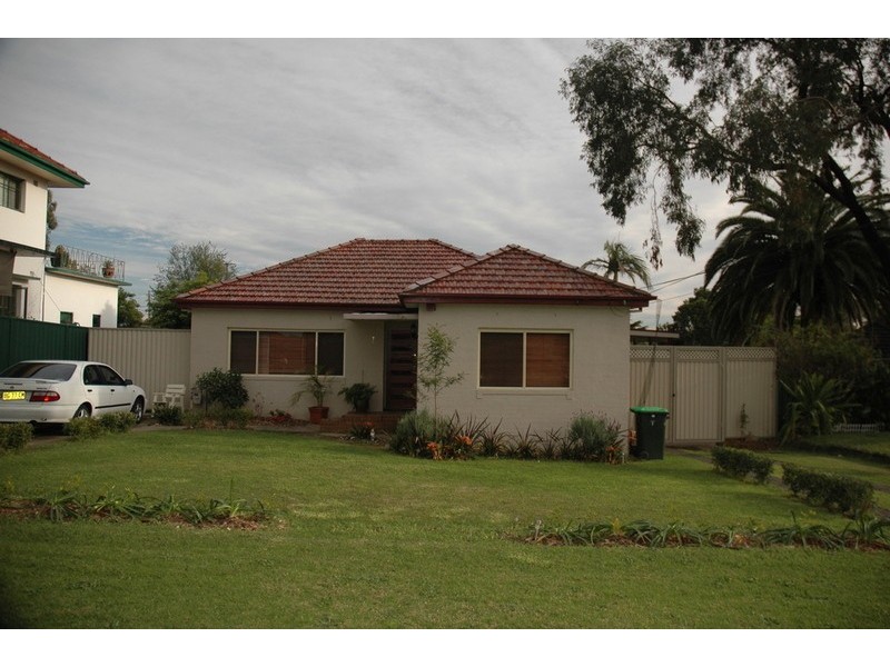 1 Gungaroo Place, Beverly Hills NSW 2209