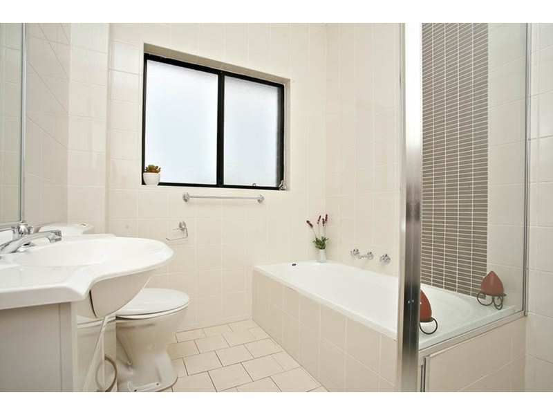 10/6-8 Morotai Avenue, Riverwood NSW 2210