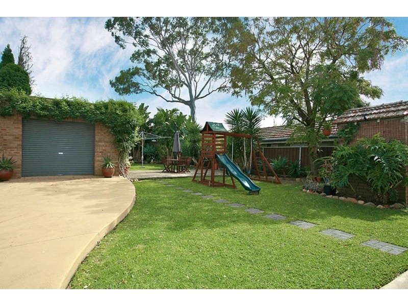 14 Frederick Avenue, Beverly Hills NSW 2209