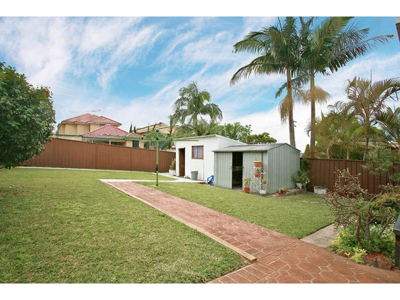 40 Rosebank Avenue, Kingsgrove NSW 2208