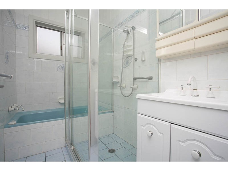 40 Rosebank Avenue, Kingsgrove NSW 2208