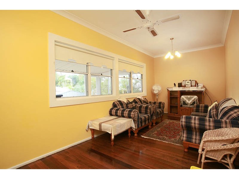 40 Rosebank Avenue, Kingsgrove NSW 2208