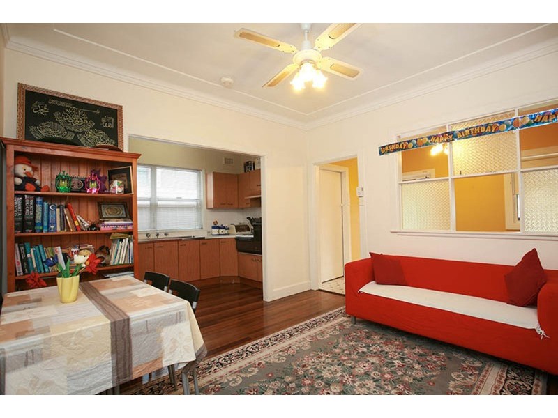 40 Rosebank Avenue, Kingsgrove NSW 2208