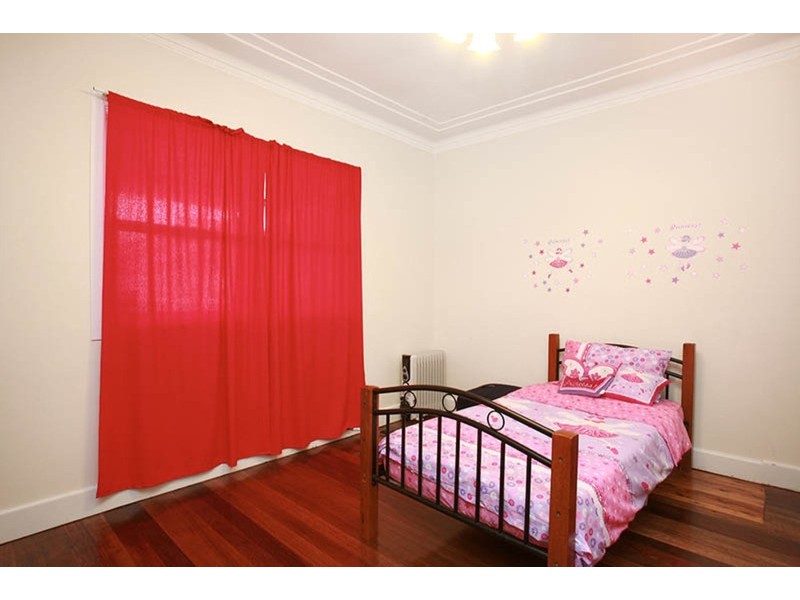 40 Rosebank Avenue, Kingsgrove NSW 2208