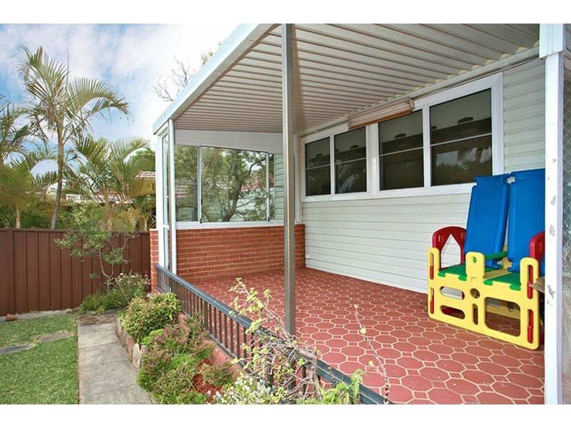 40 Rosebank Avenue, Kingsgrove NSW 2208